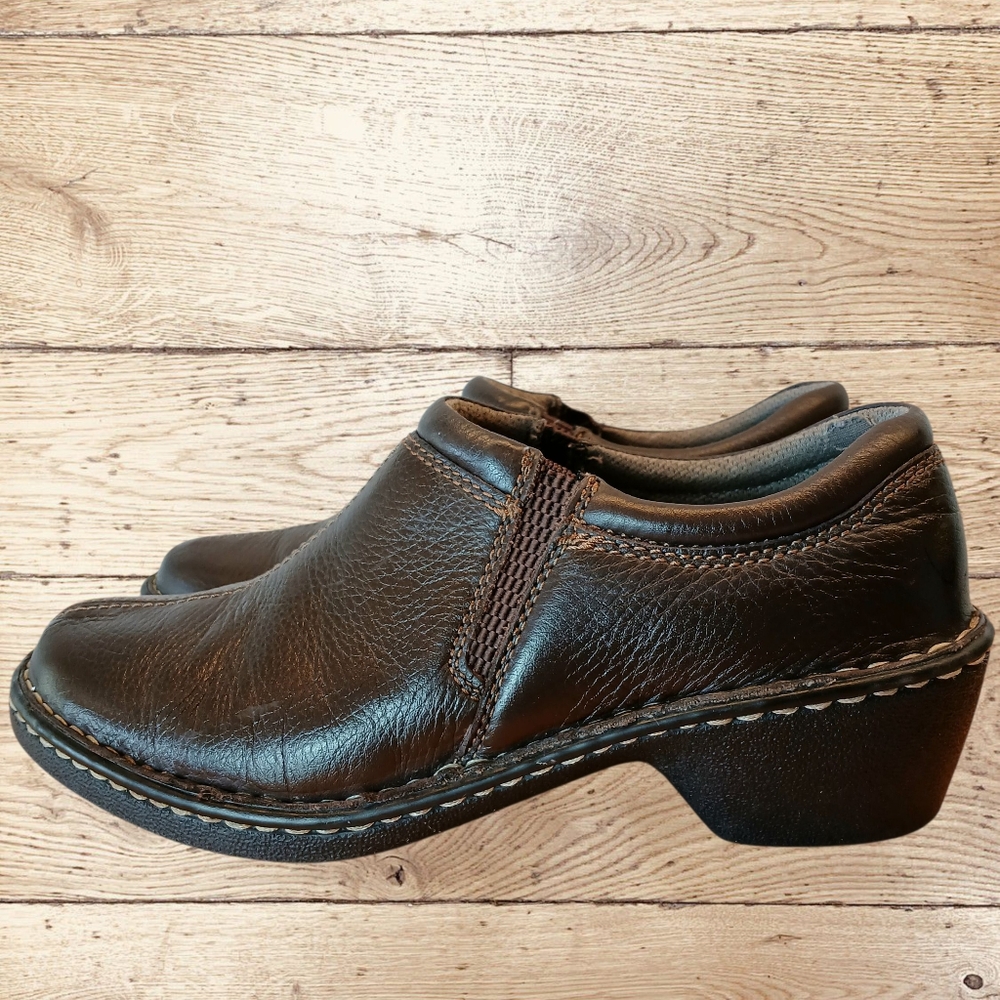 Eastland Women's Amore Slip-on Clogs, Size 7.5M, 1.75" Heel, Style 3096, Brown